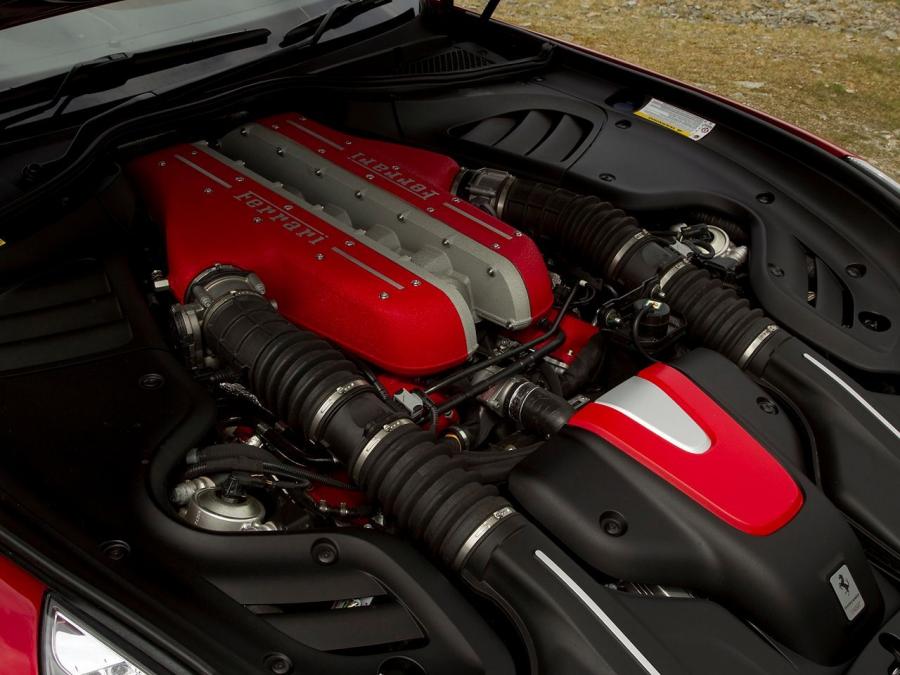  Ferrari FF 2011 года  (UK) (фото 3 из 6)